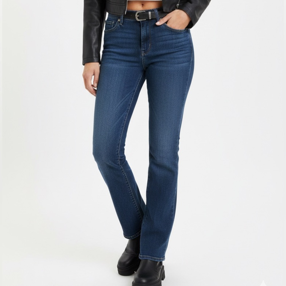 Levi’s strauss Classic Blue Women's Jeans boot cut